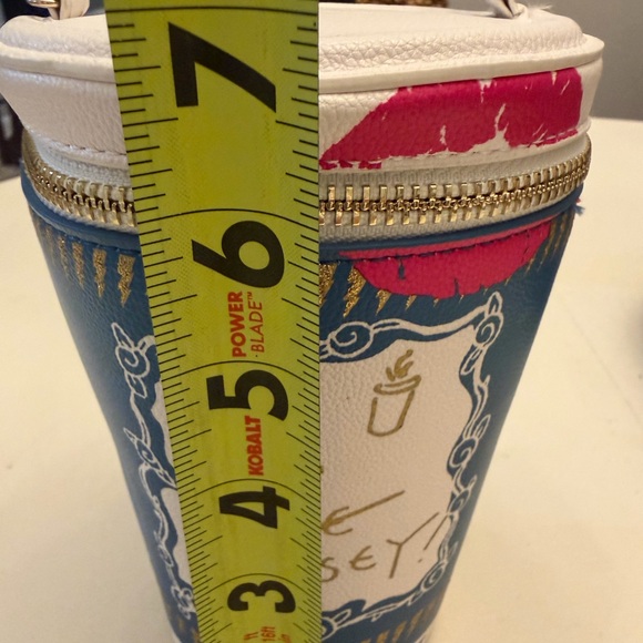 Betsey Johnson Kitsch Cup O' Betsey Crossbody Bag NWOT - Picture 8 of 10